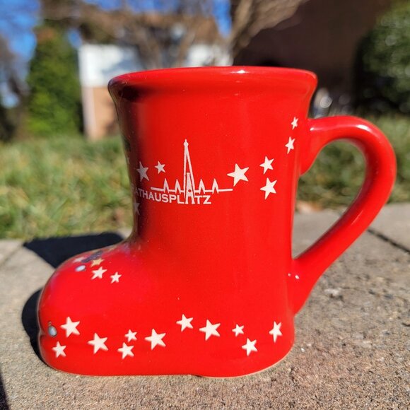 ❝ Christkindlmarkt Rathausplatz red boot shaped christmas mug 🎄❤️ ❞ - Picture 4 of 7